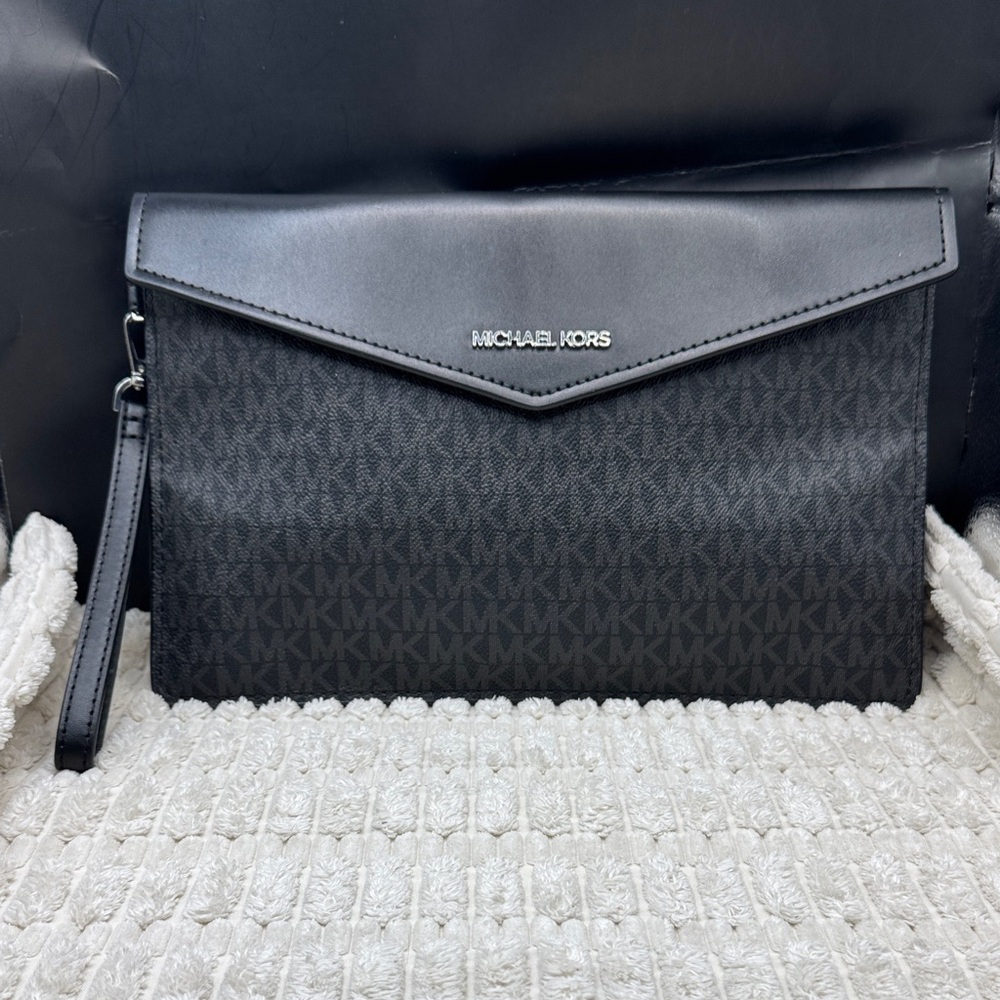 Michael Kors Wristlet Clutch